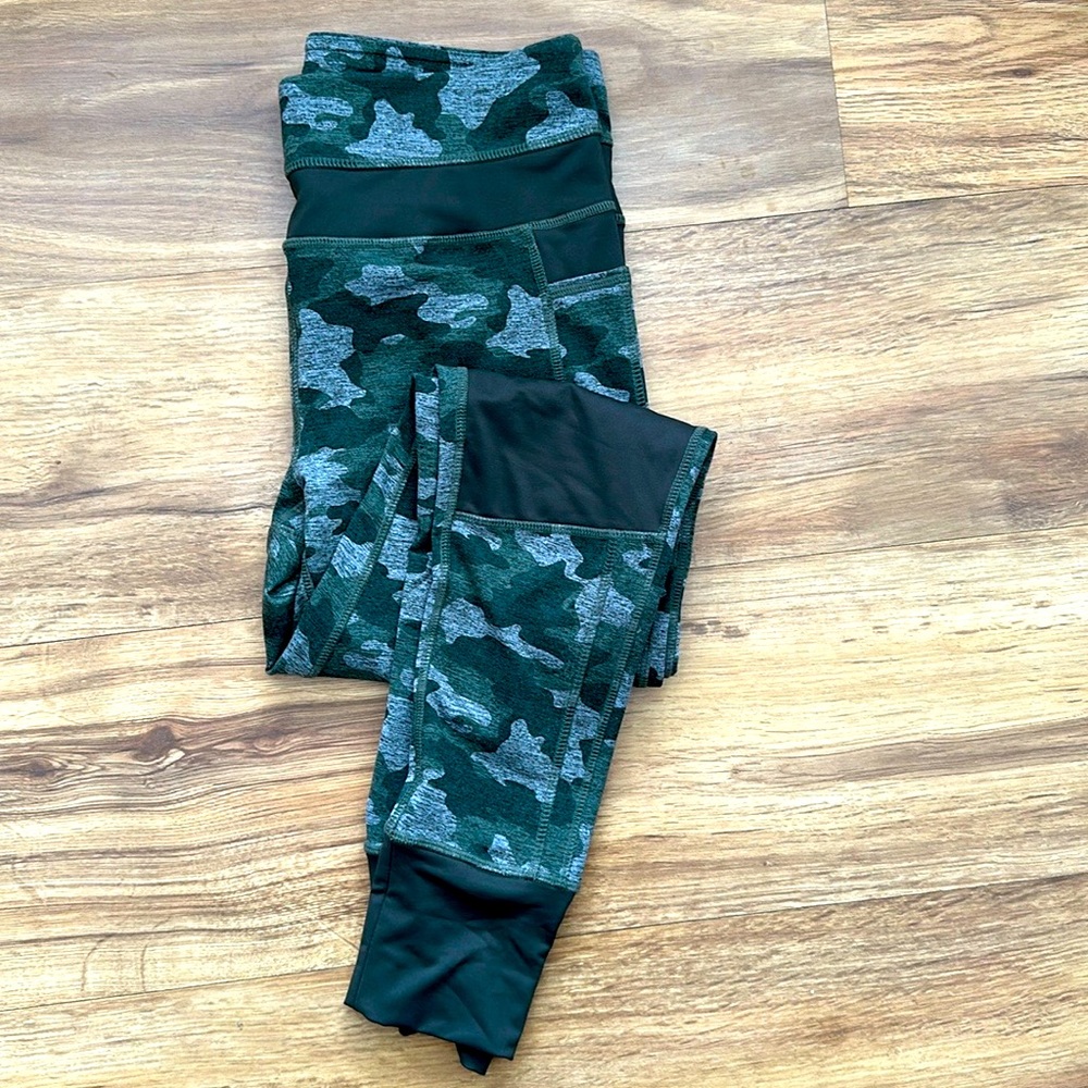 Workout pants